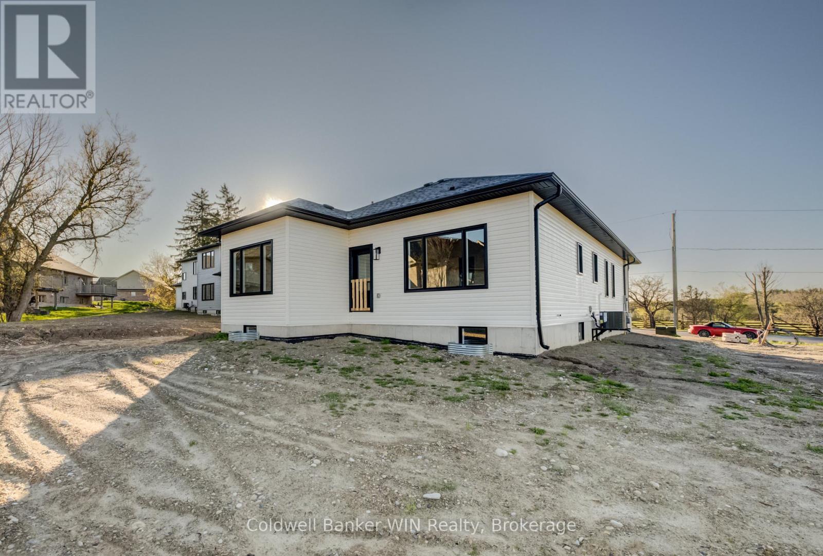647 MARTIN STREET - 31