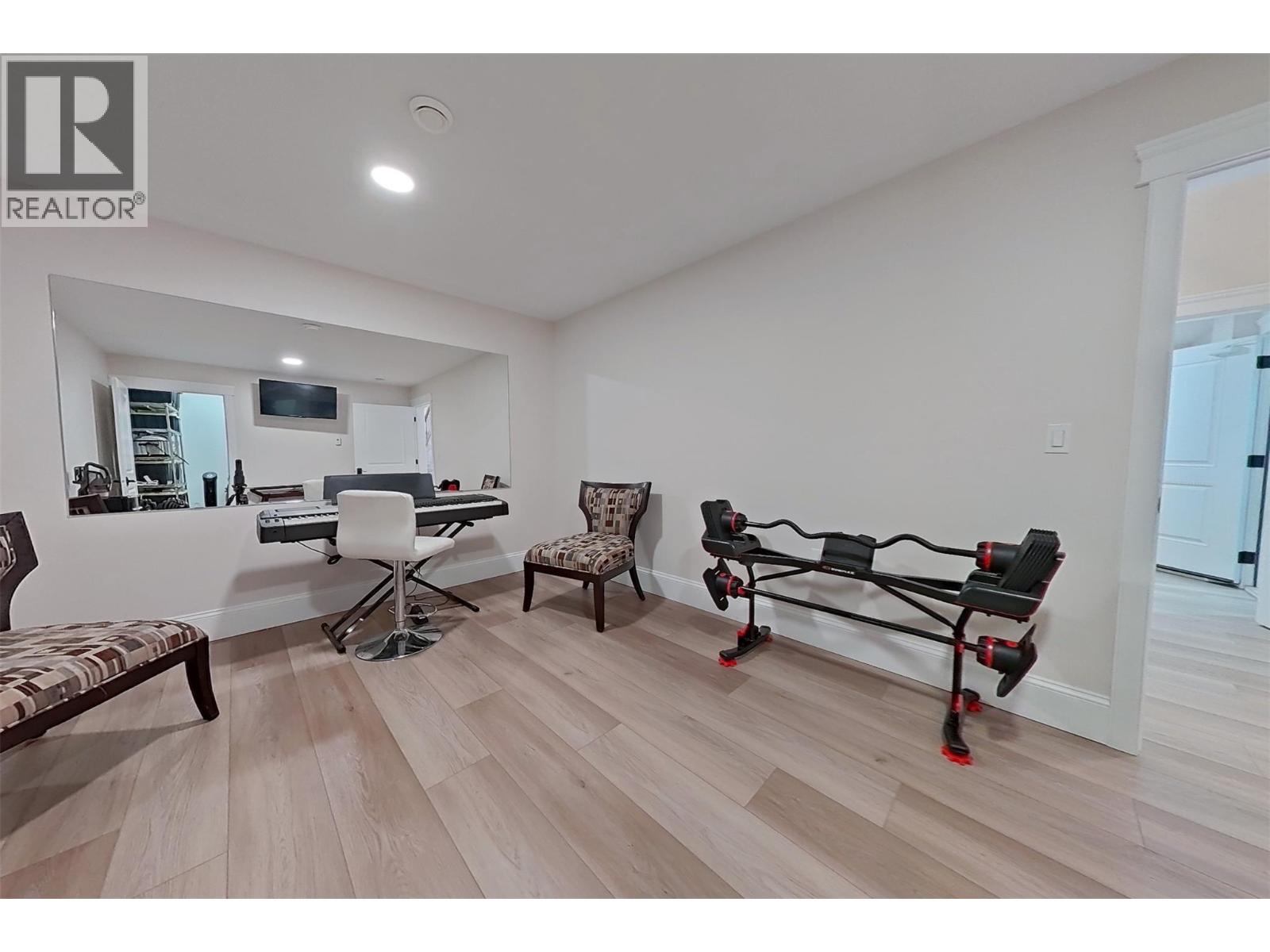 1578 MT FISHER Crescent - 71