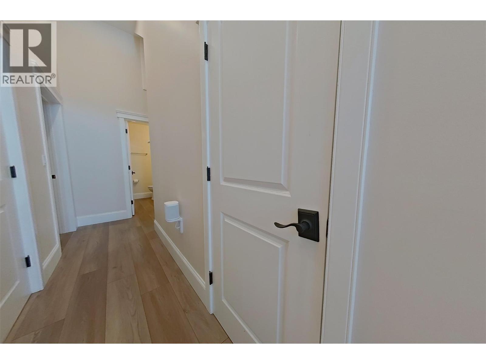 1578 MT FISHER Crescent - 80