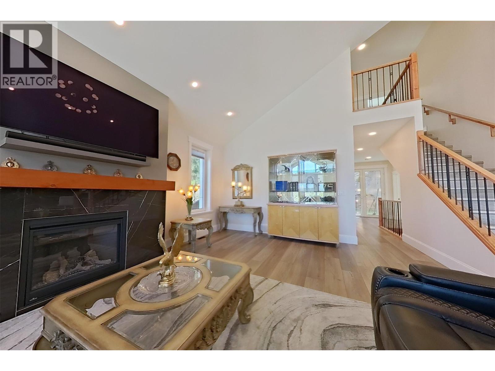 1578 MT FISHER Crescent - 12