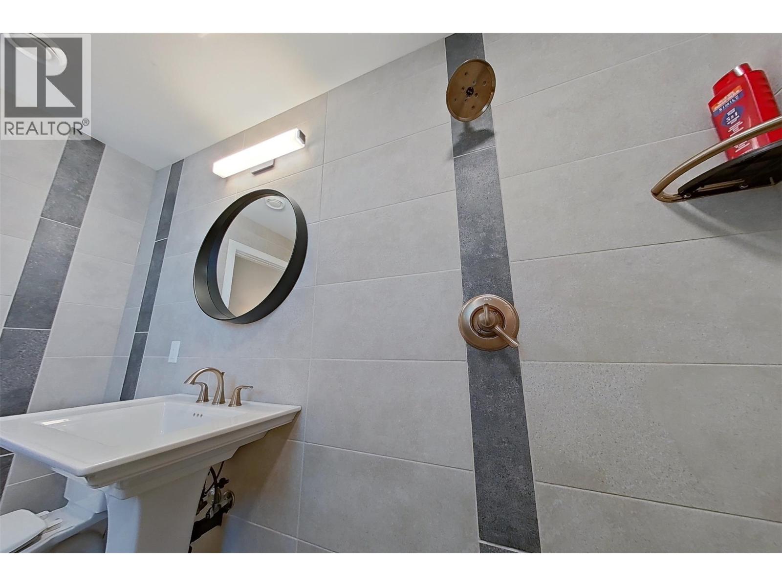 1578 MT FISHER Crescent - 33