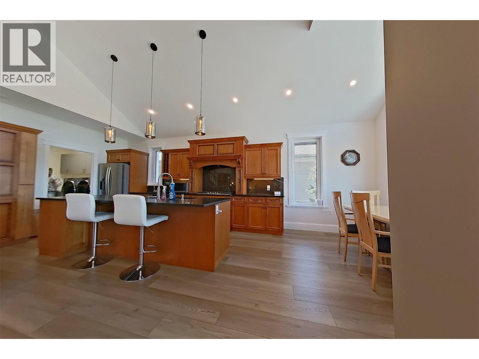 1578 MT FISHER Crescent - 8