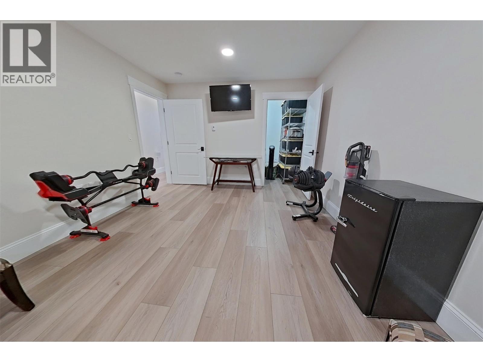 1578 MT FISHER Crescent - 74