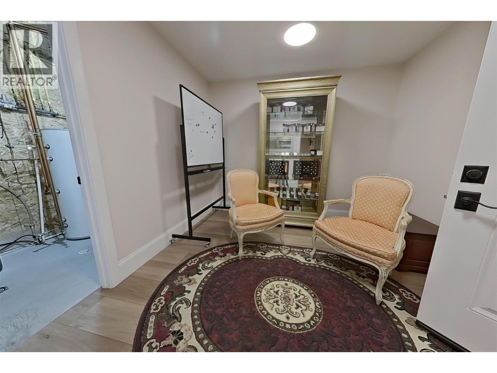 1578 MT FISHER Crescent - 62