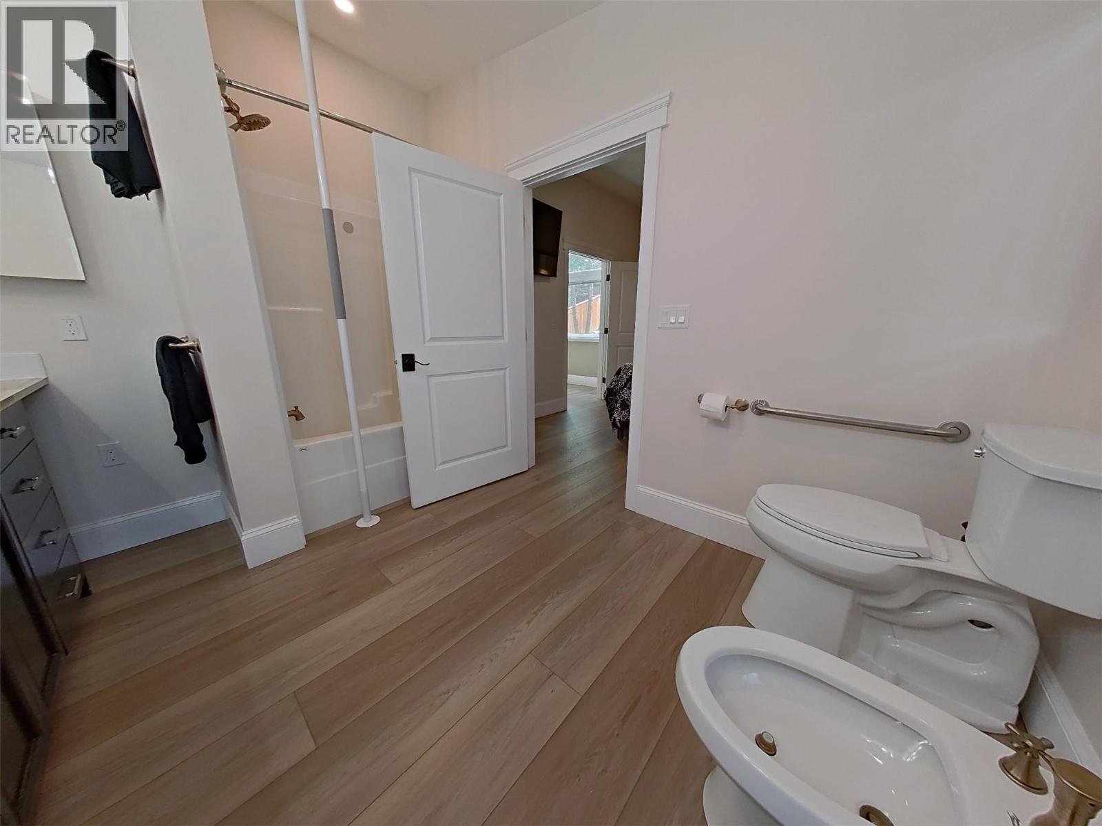 1578 MT FISHER Crescent - 52