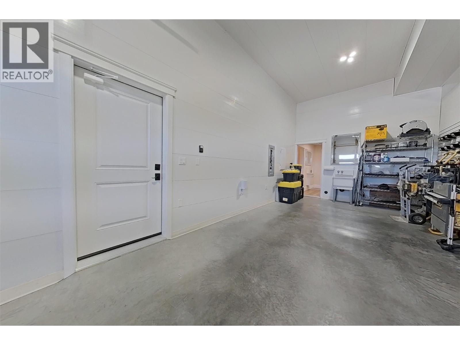 1578 MT FISHER Crescent - 66