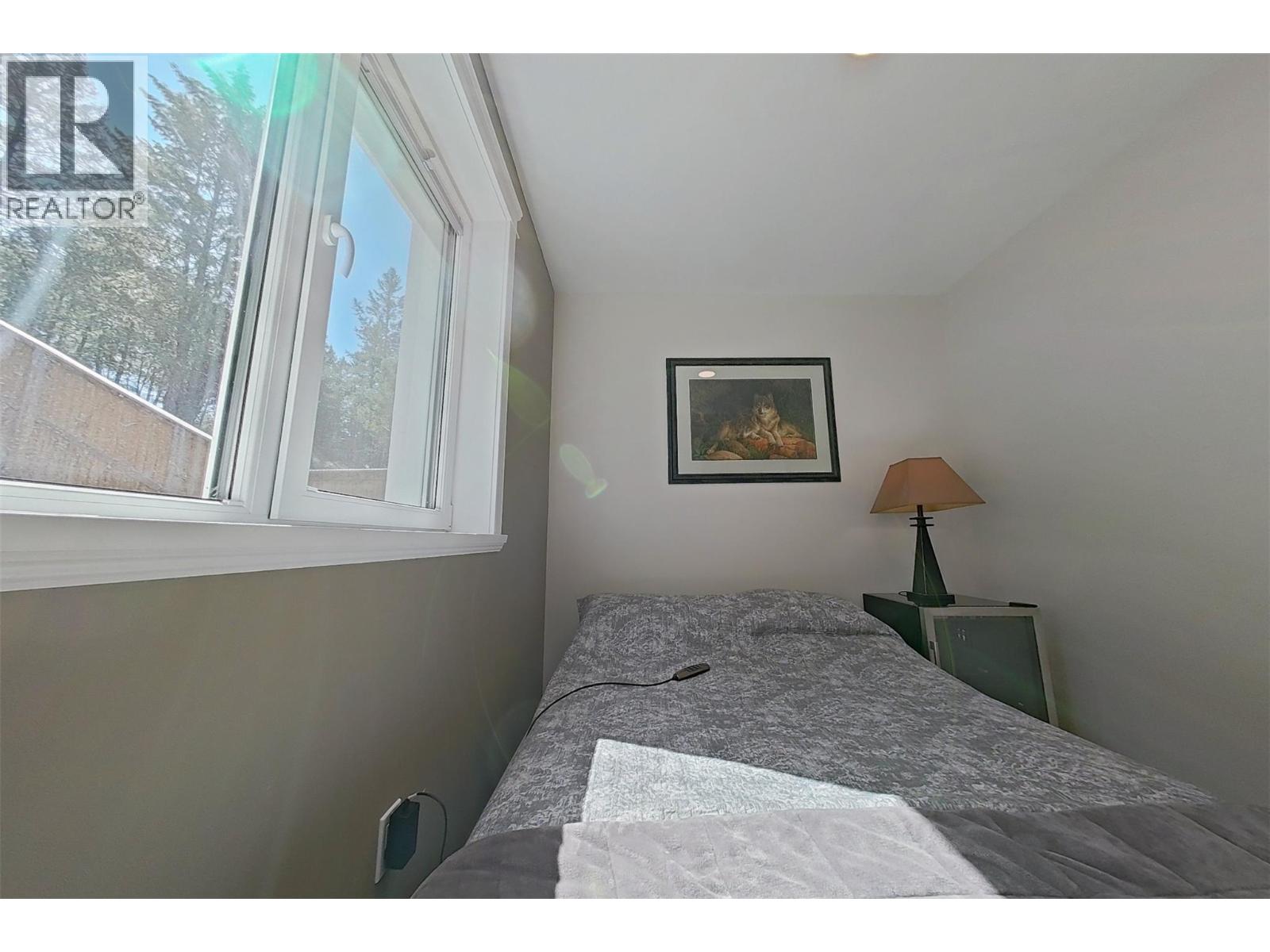 1578 MT FISHER Crescent - 37
