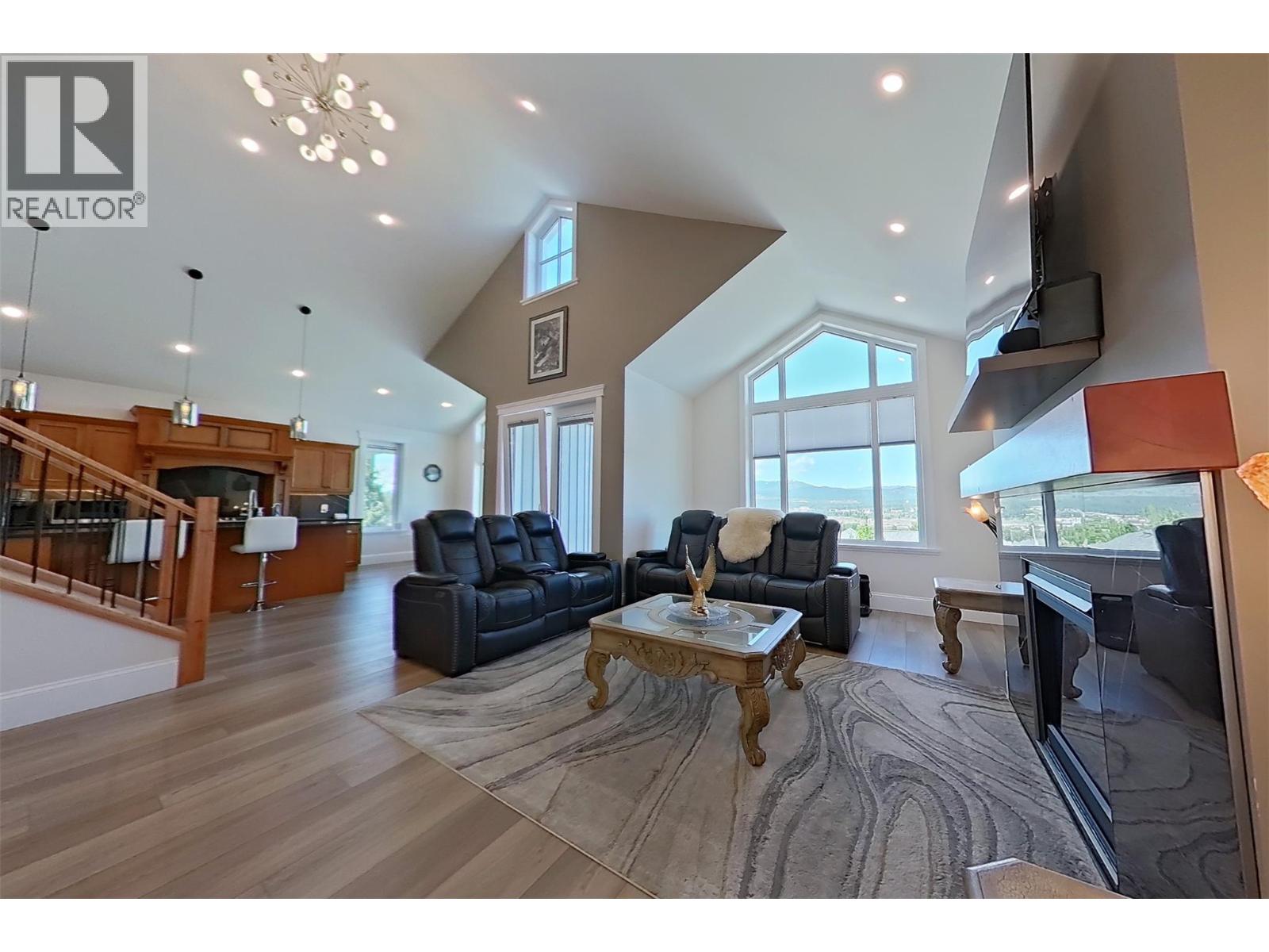 1578 MT FISHER Crescent - 10