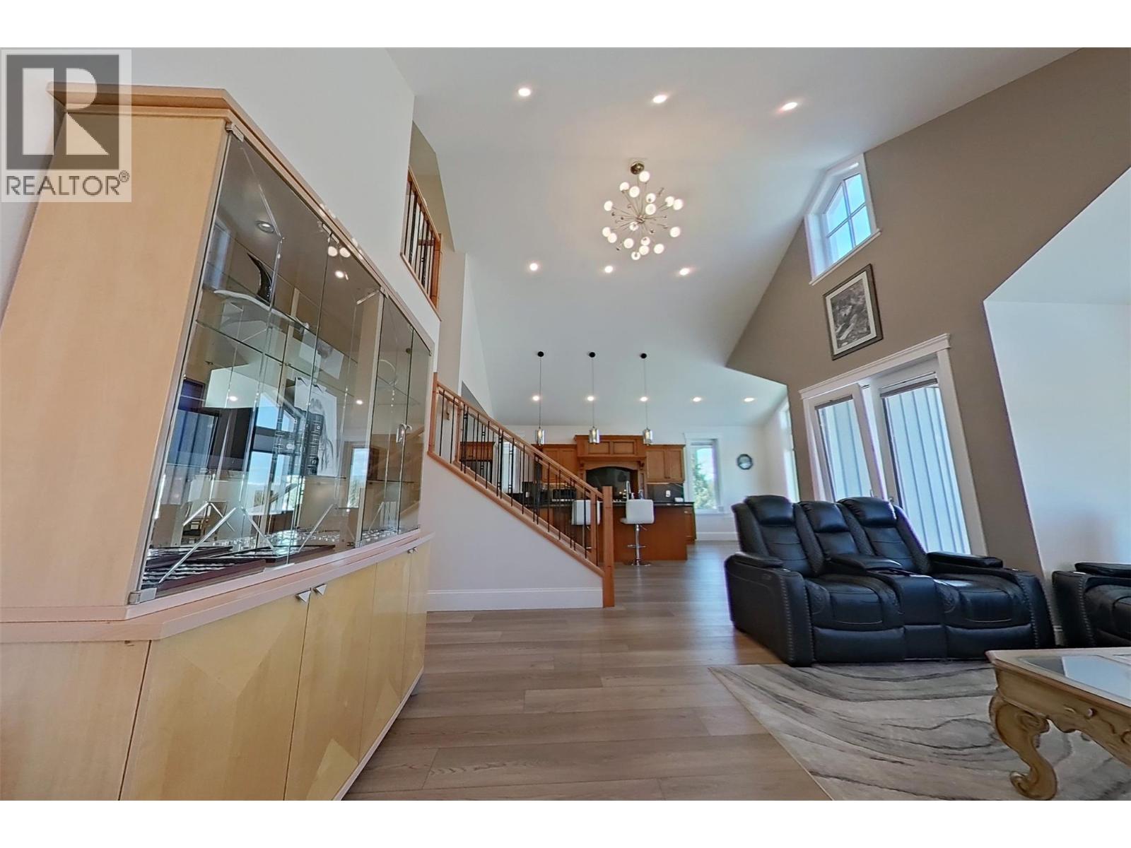 1578 MT FISHER Crescent - 15