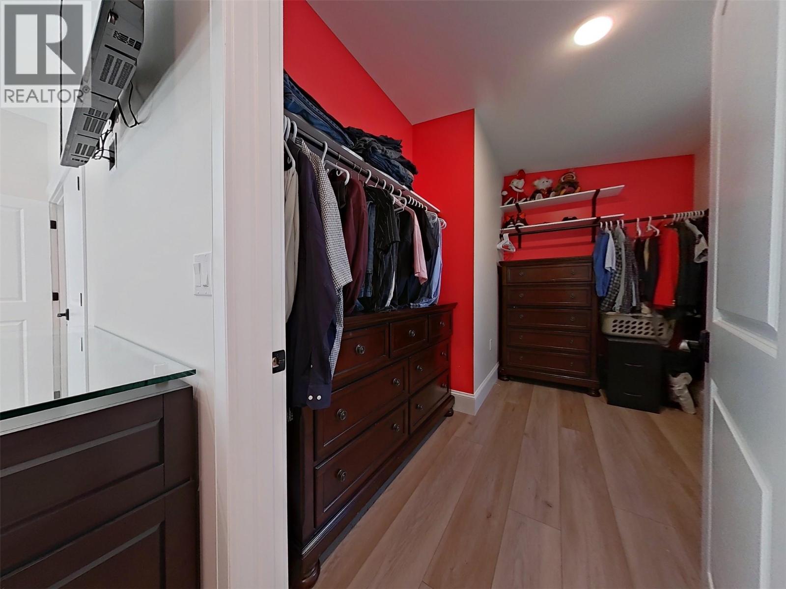 1578 MT FISHER Crescent - 54