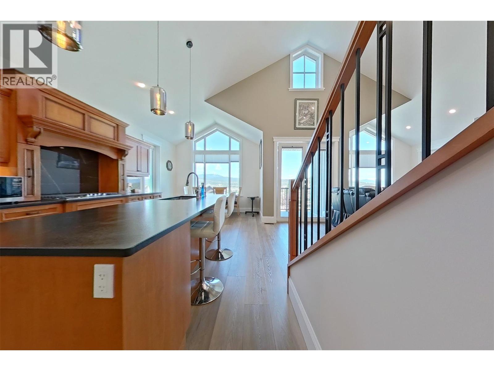 1578 MT FISHER Crescent - 24