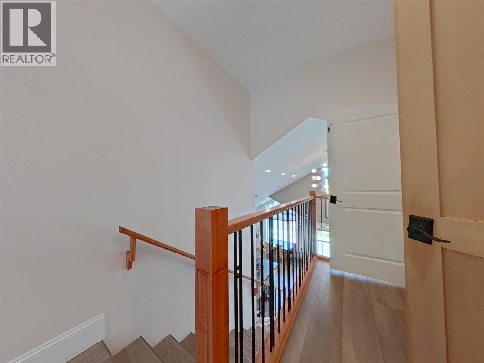 1578 MT FISHER Crescent - 41