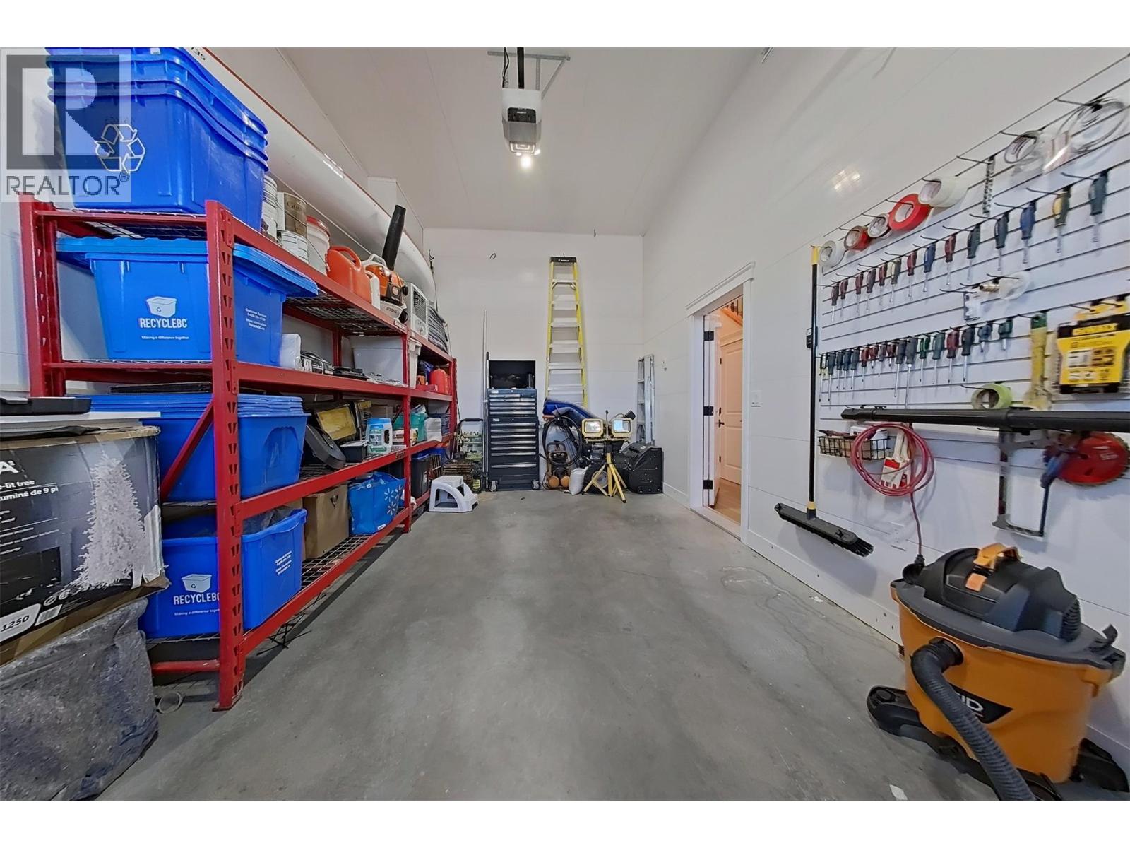 1578 MT FISHER Crescent - 78