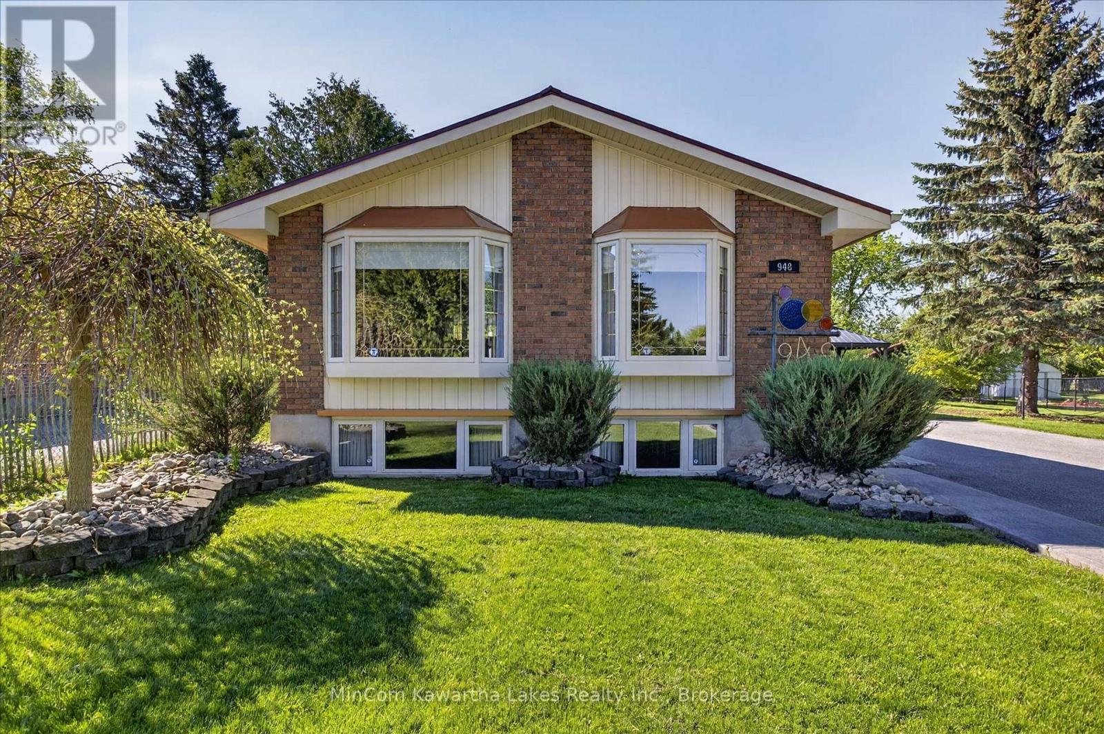 948 ST PAULS STREET - 1