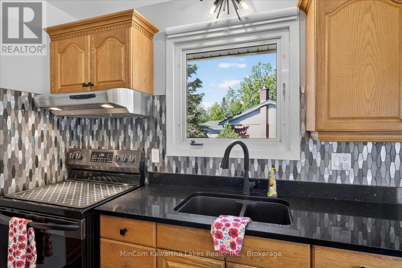 948 ST PAULS STREET - 11