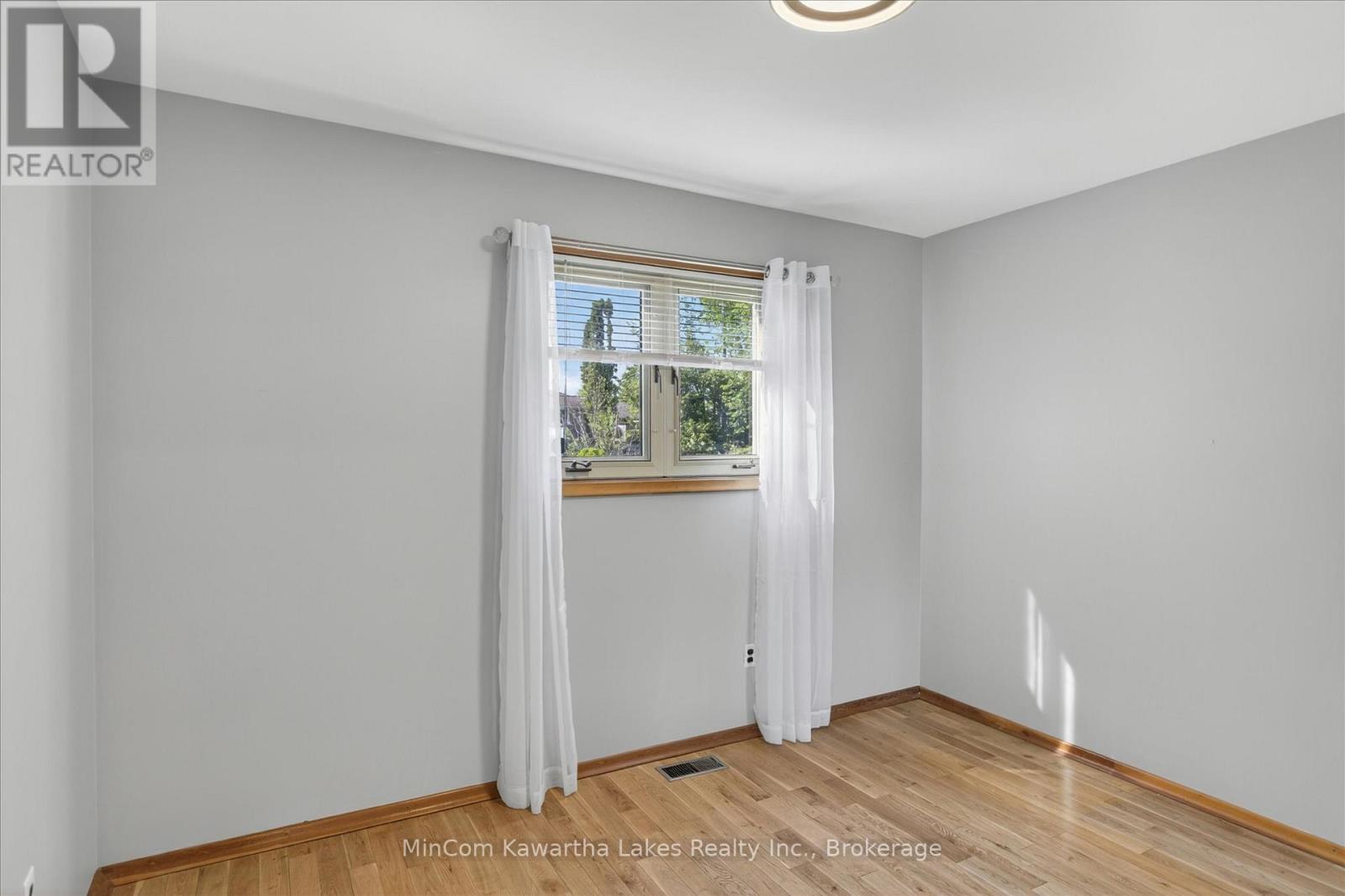 948 ST PAULS STREET - 21