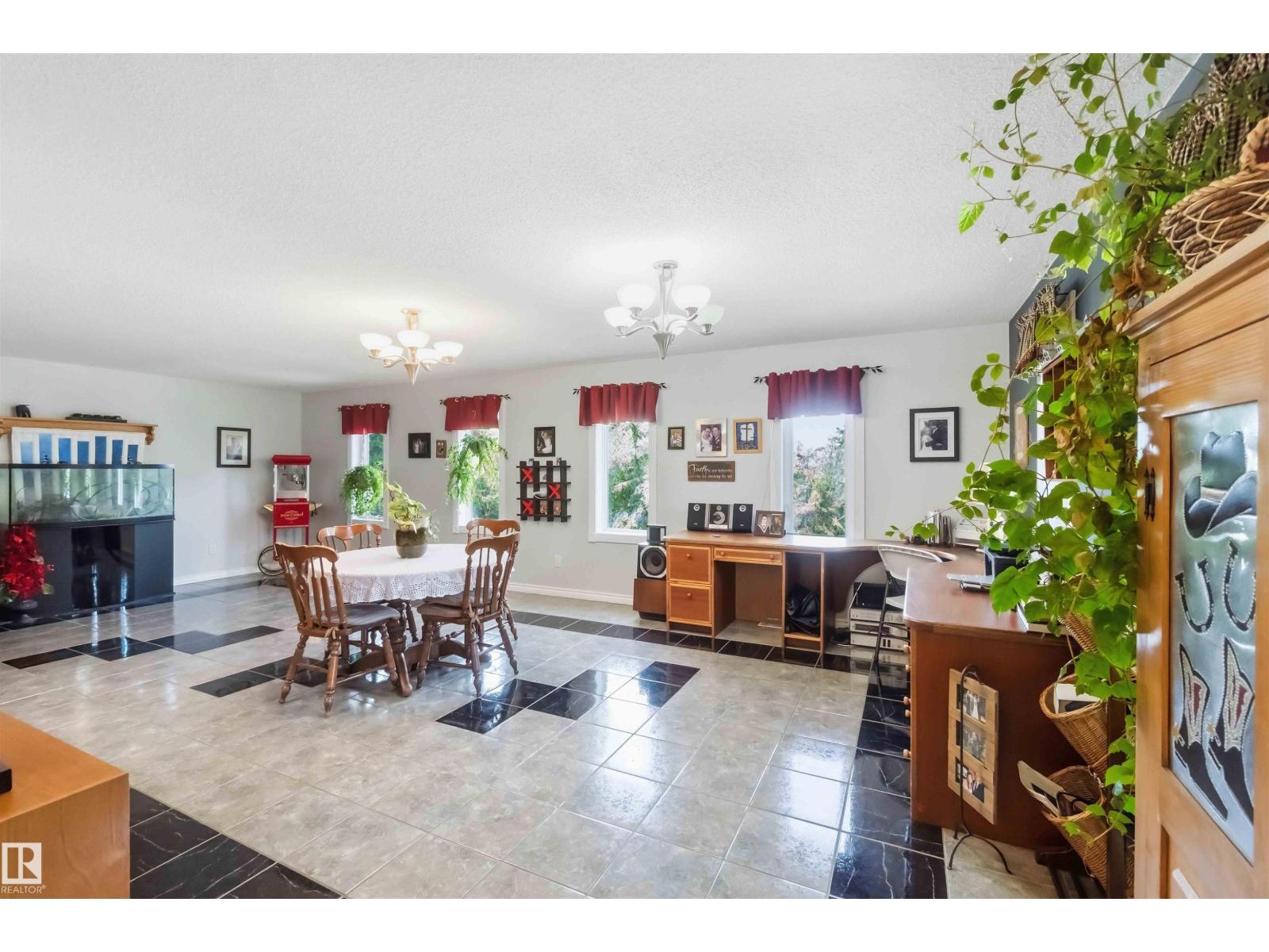 #253 22112 TWP ROAD 531 - 18