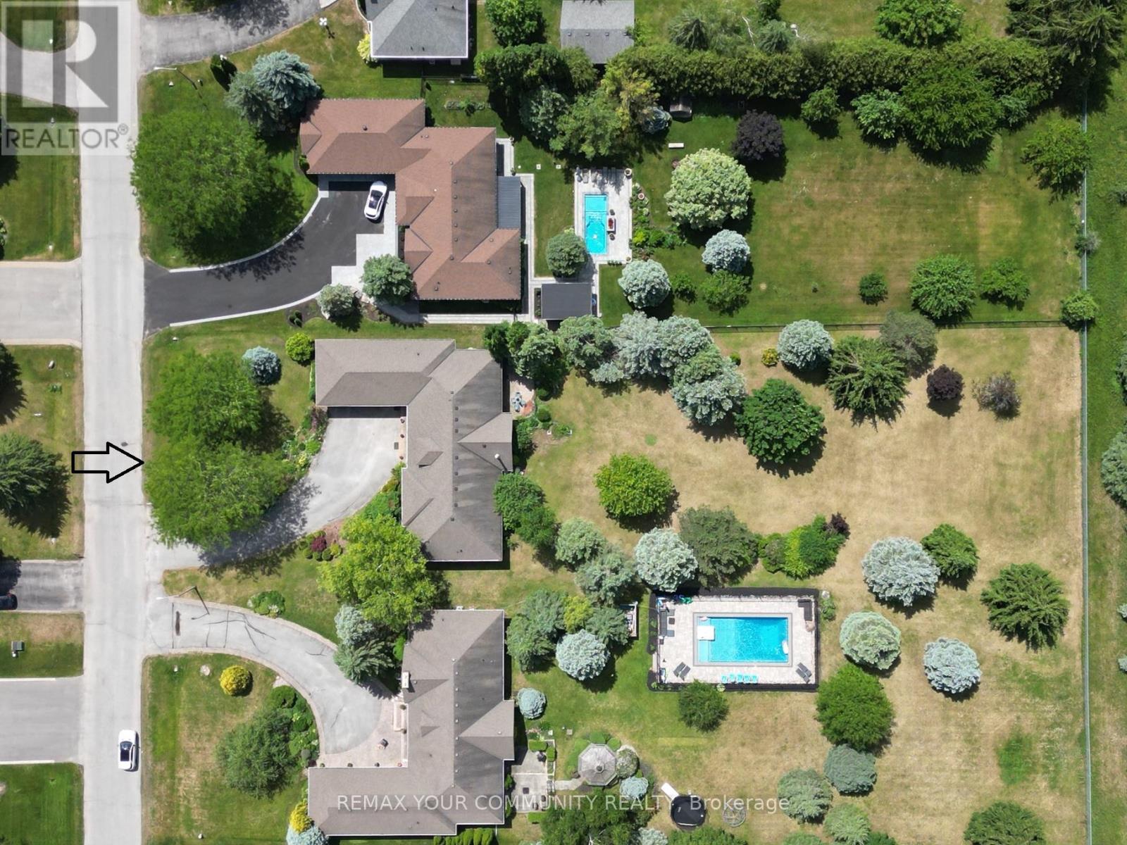 58 MCMULLEN DRIVE - 33