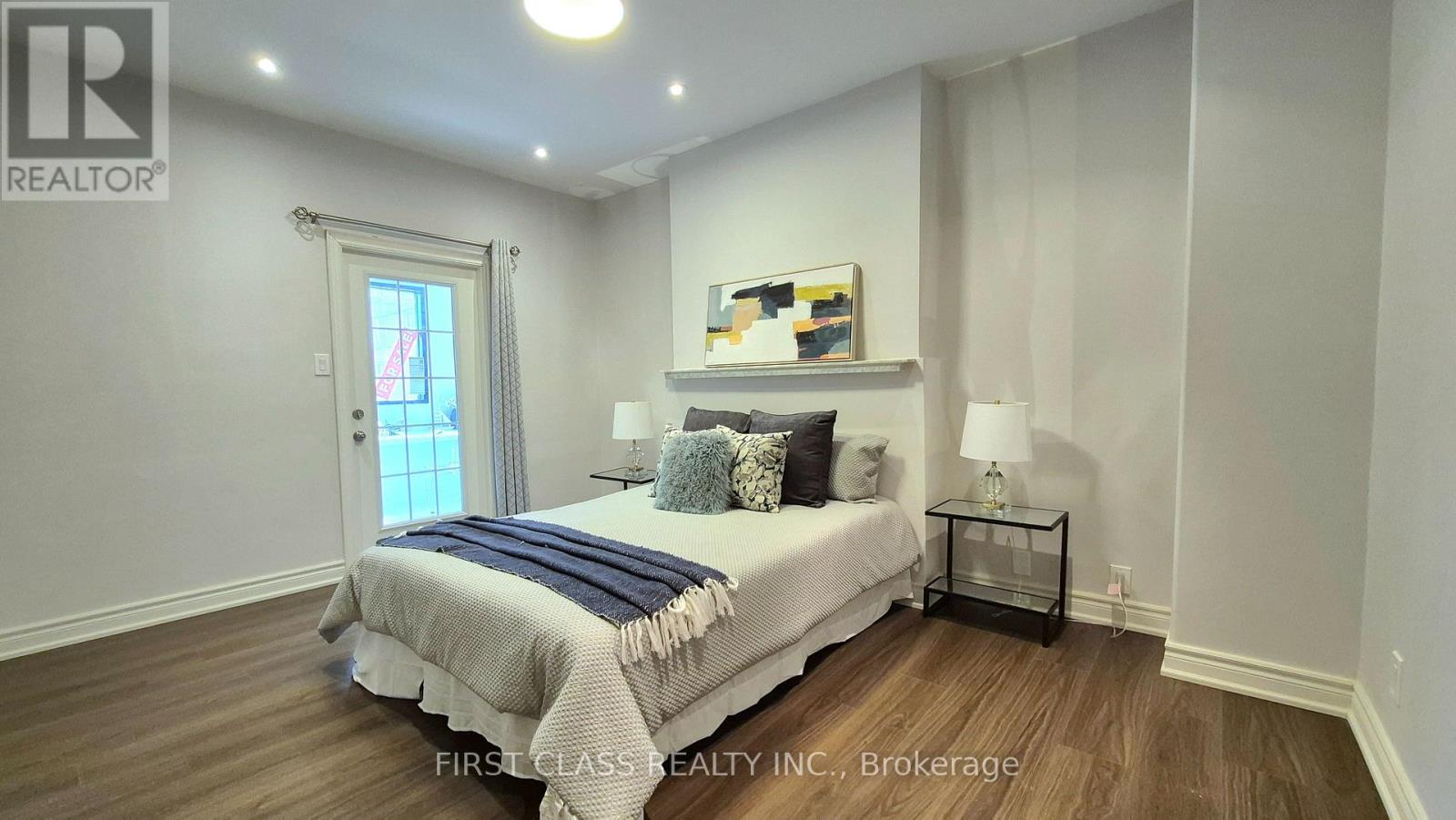 356 WALLACE AVENUE - 16