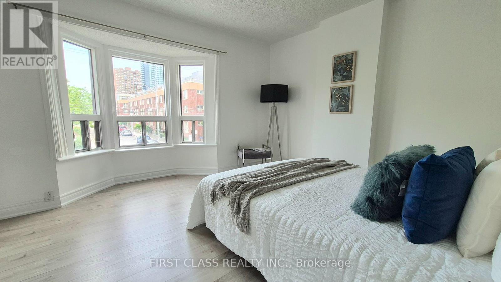356 WALLACE AVENUE - 26