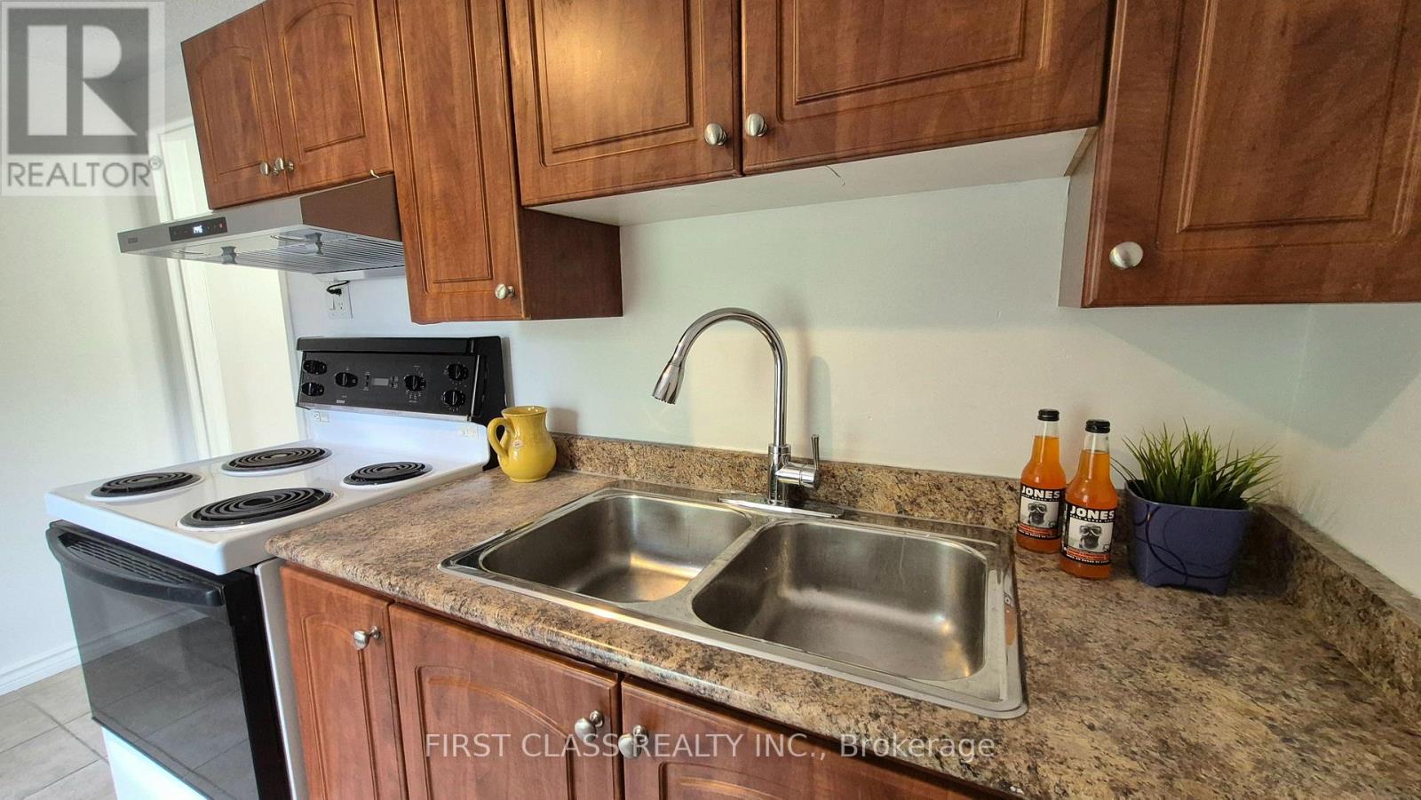 356 WALLACE AVENUE - 28