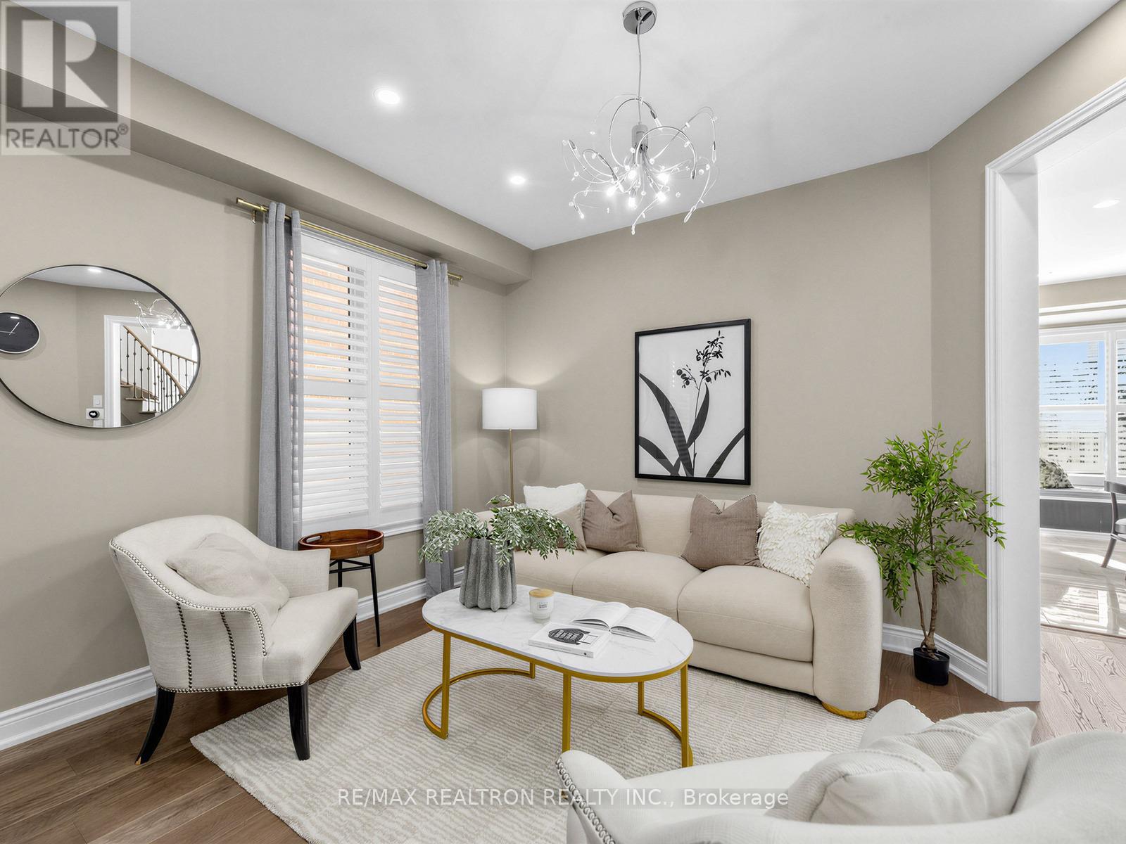 21 RENNIE AVENUE - 10