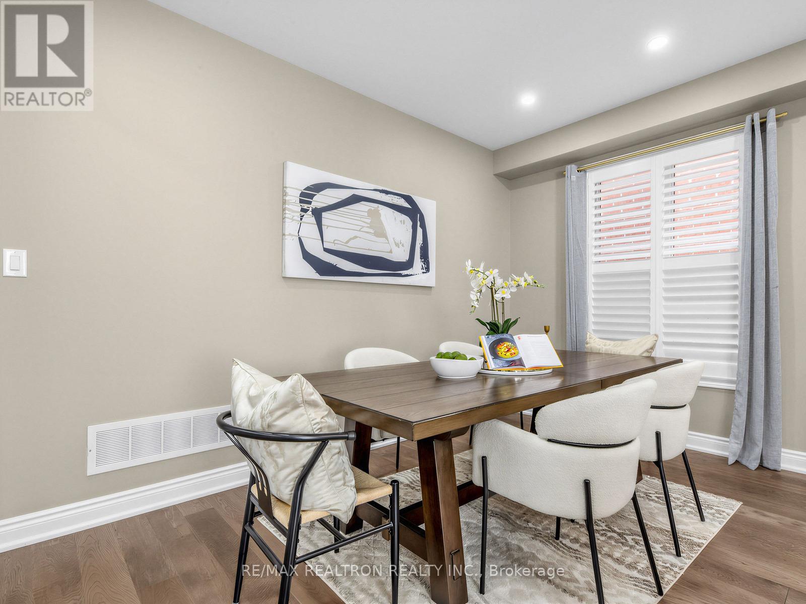 21 RENNIE AVENUE - 9