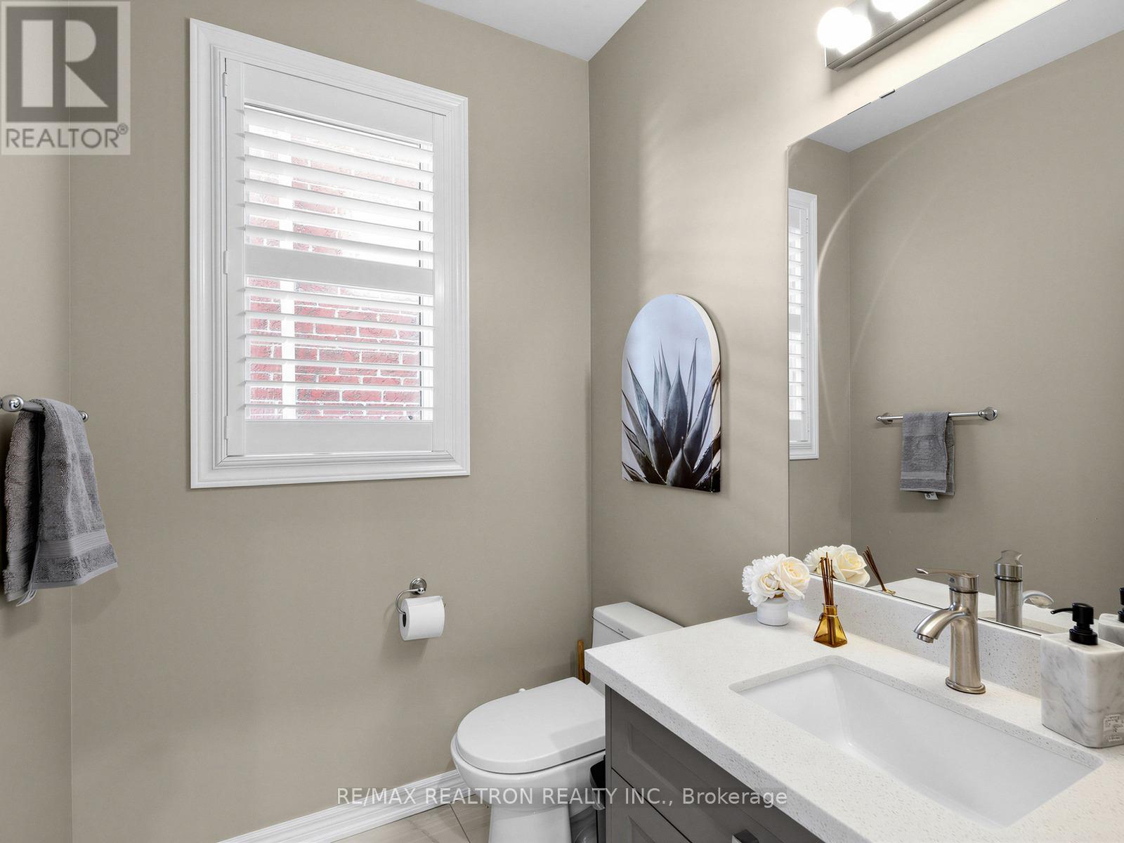 21 RENNIE AVENUE - 20