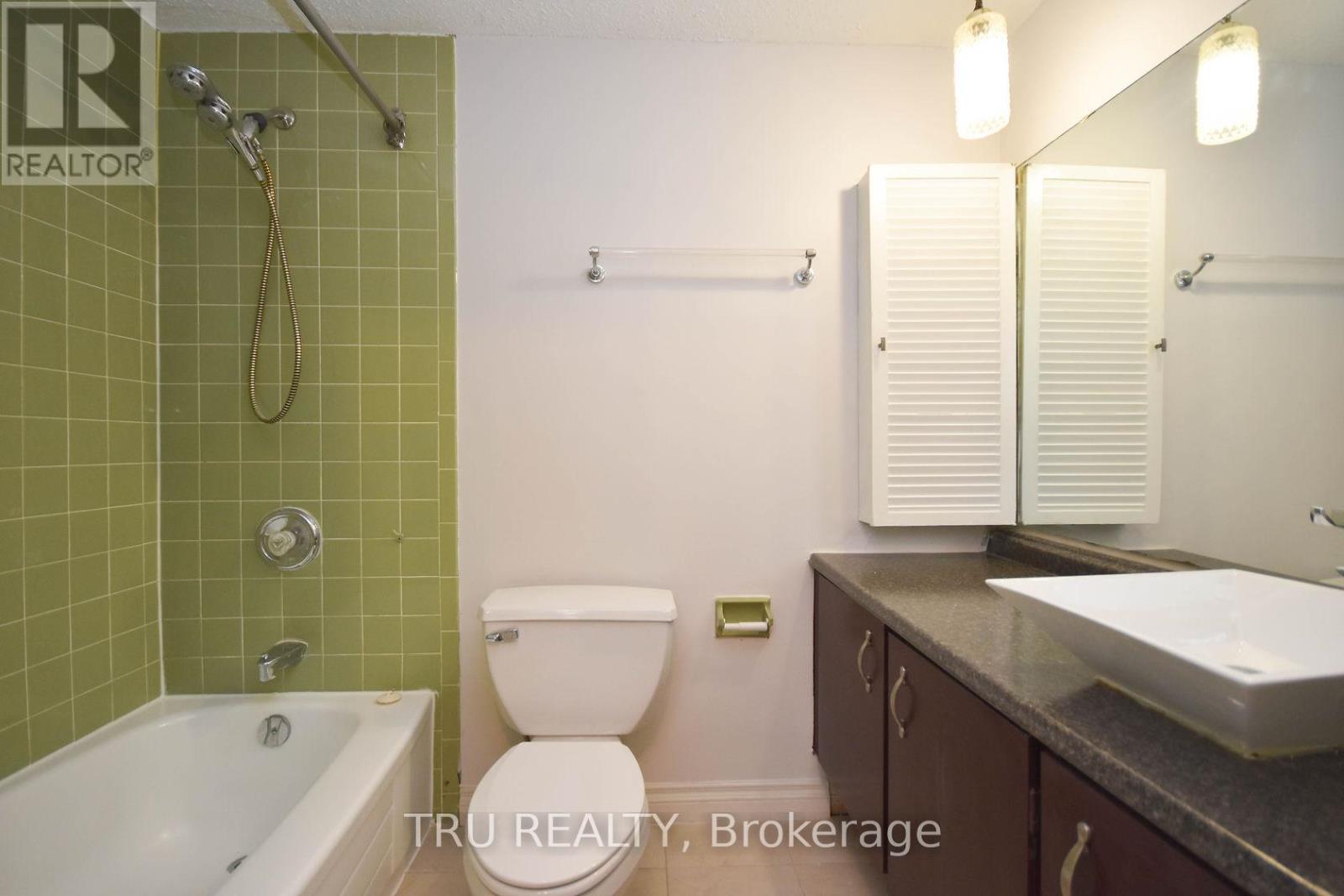 #807 1505 BASELINE ROAD - 18