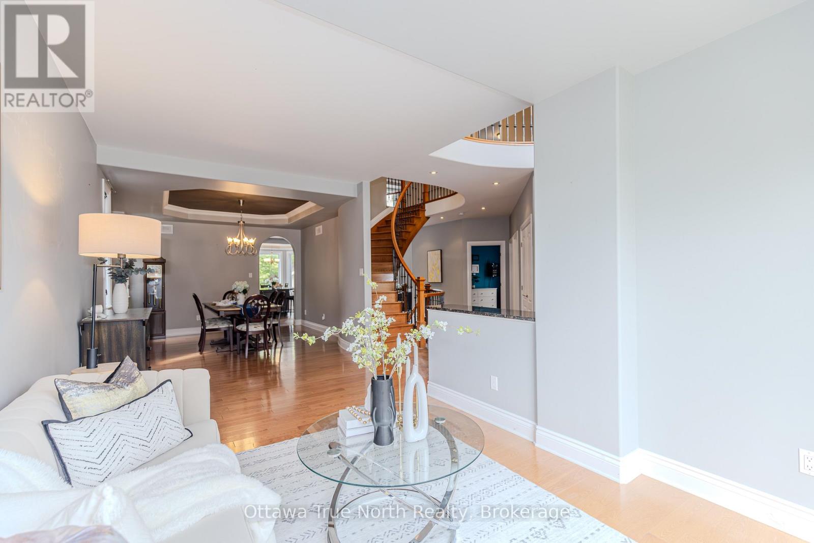 5 Bed, 5 Bath House for Sale in Ottawa – 507 KOCHAR DRIVE, Ottawa – MLS# X13452886 - Image 7