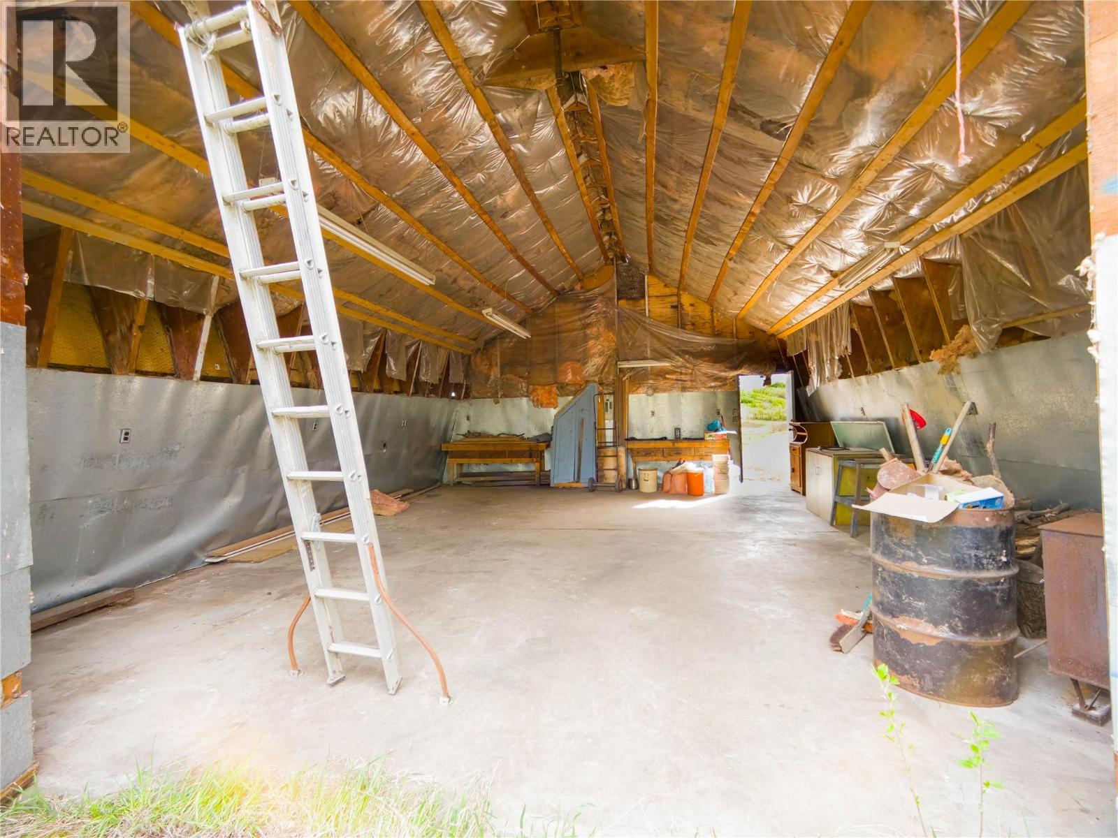 327 97A Highway - 52