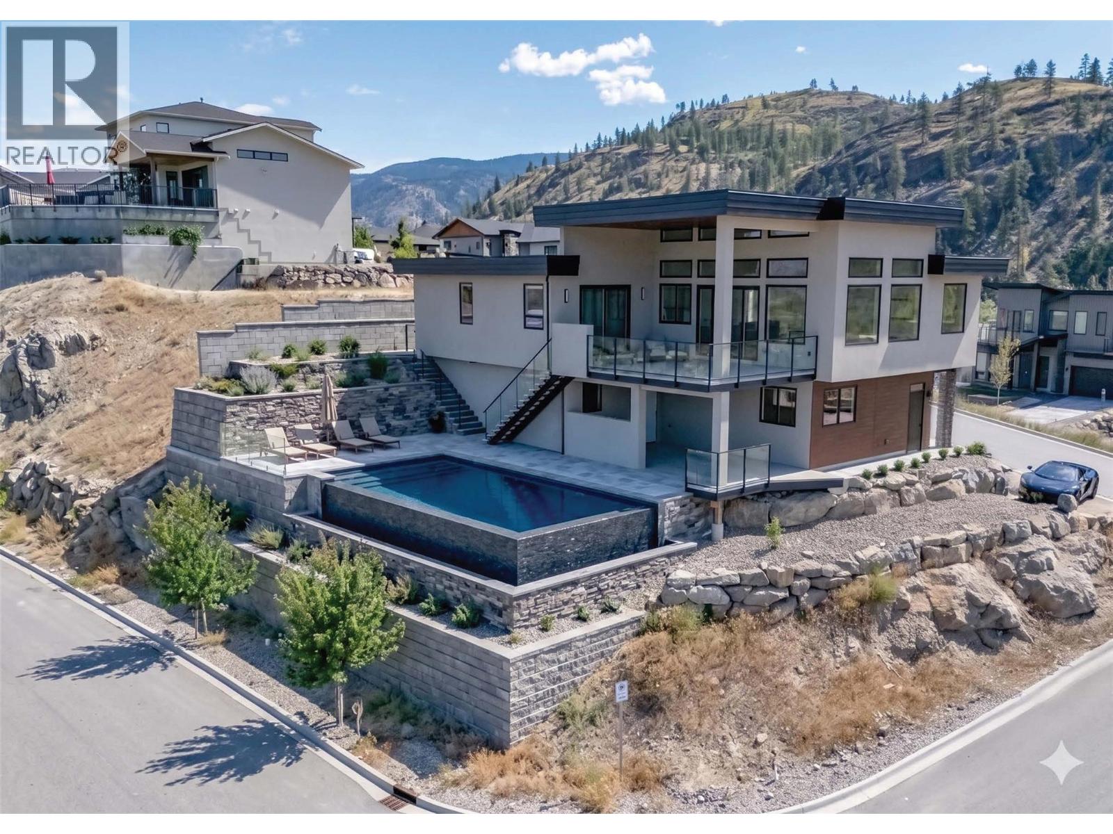#106 3331 EVERGREEN Drive - 43