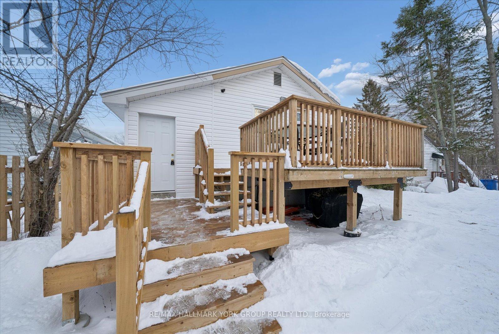 27008 KENNEDY ROAD - 23