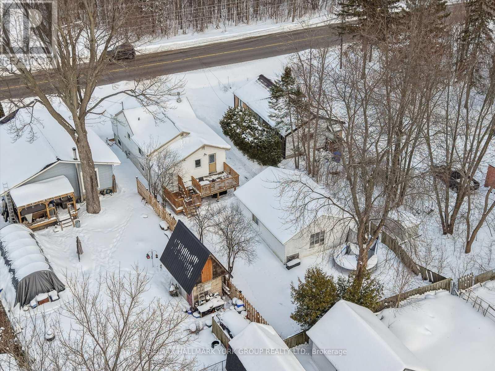 27008 KENNEDY ROAD - 34