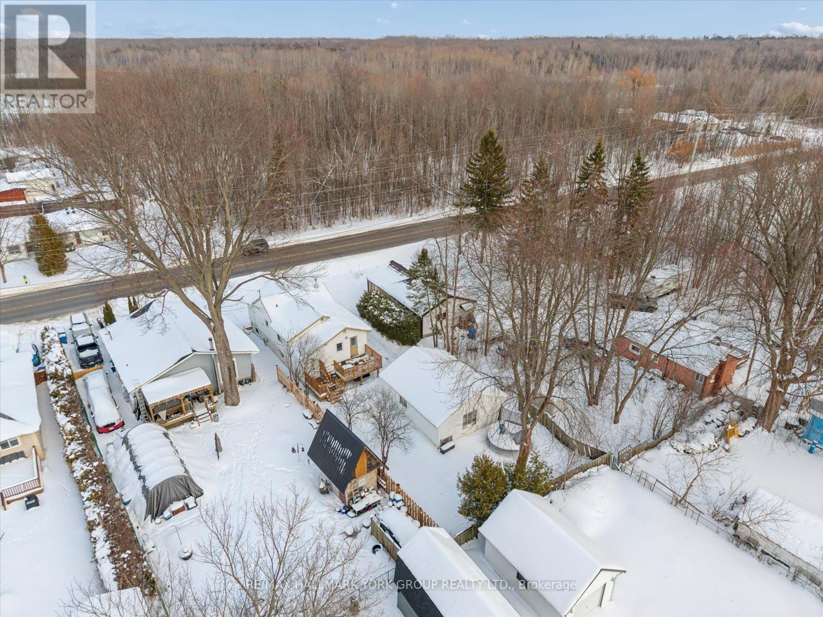 27008 KENNEDY ROAD - 35