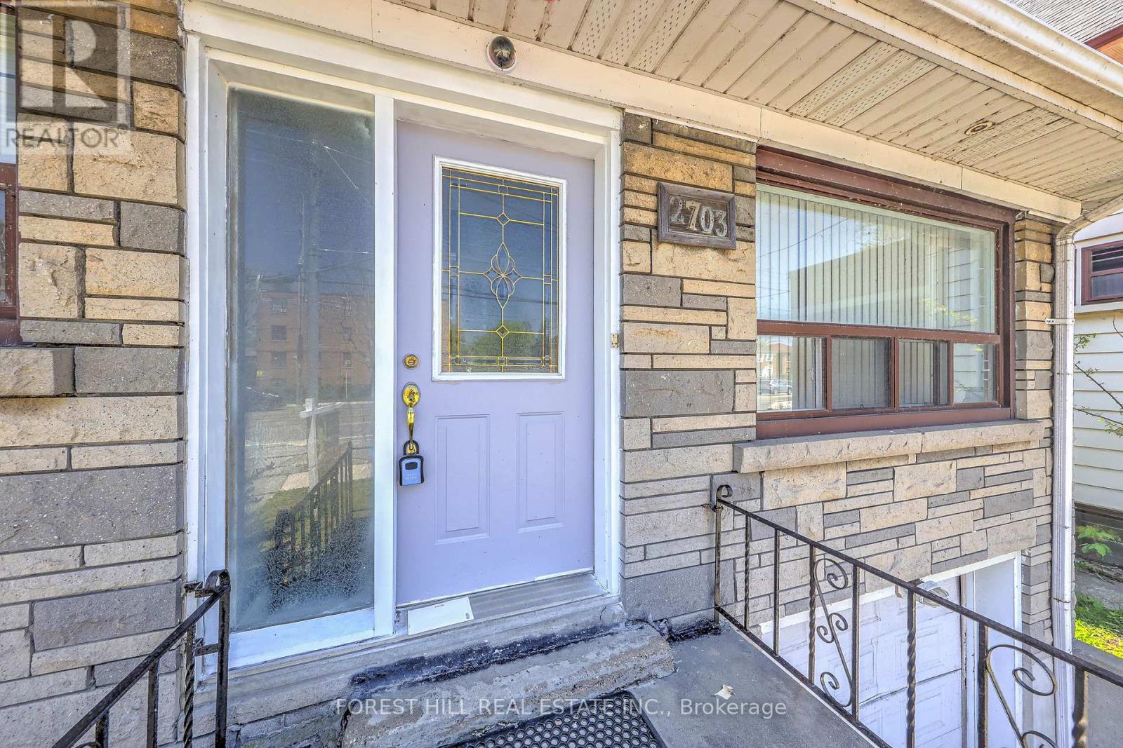2703 LAKE SHORE BOULEVARD W - 5