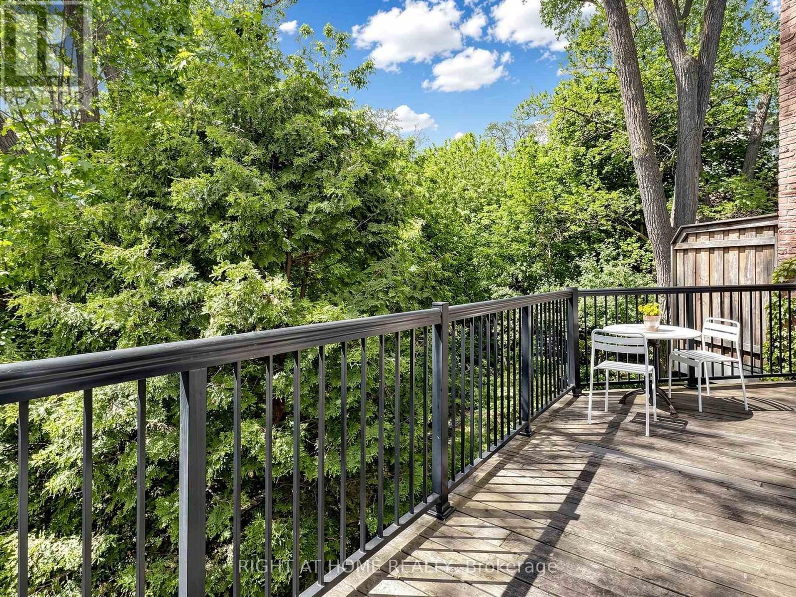 #14 20 BUDGELL TERRACE - 13