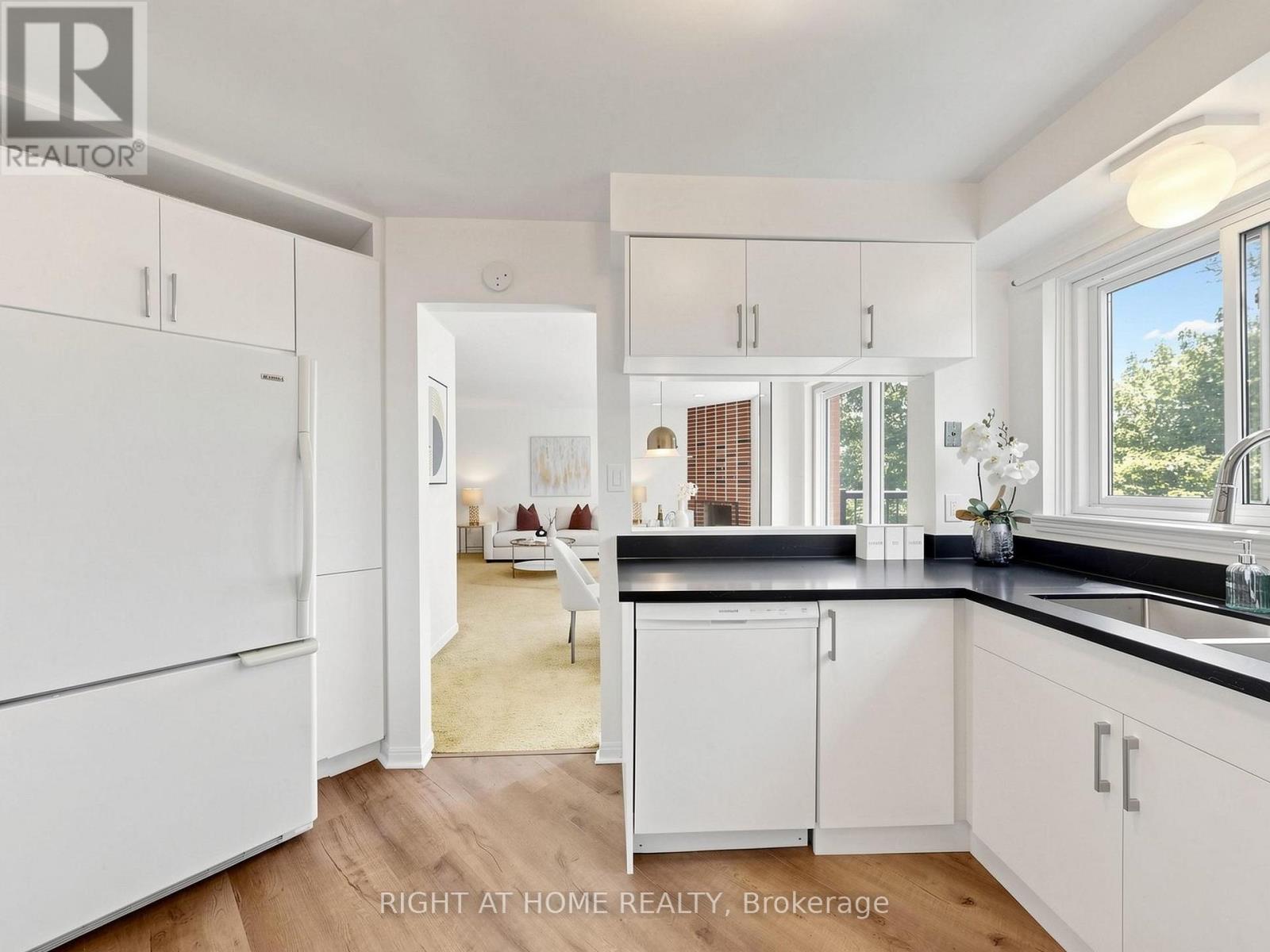 #14 20 BUDGELL TERRACE - 15