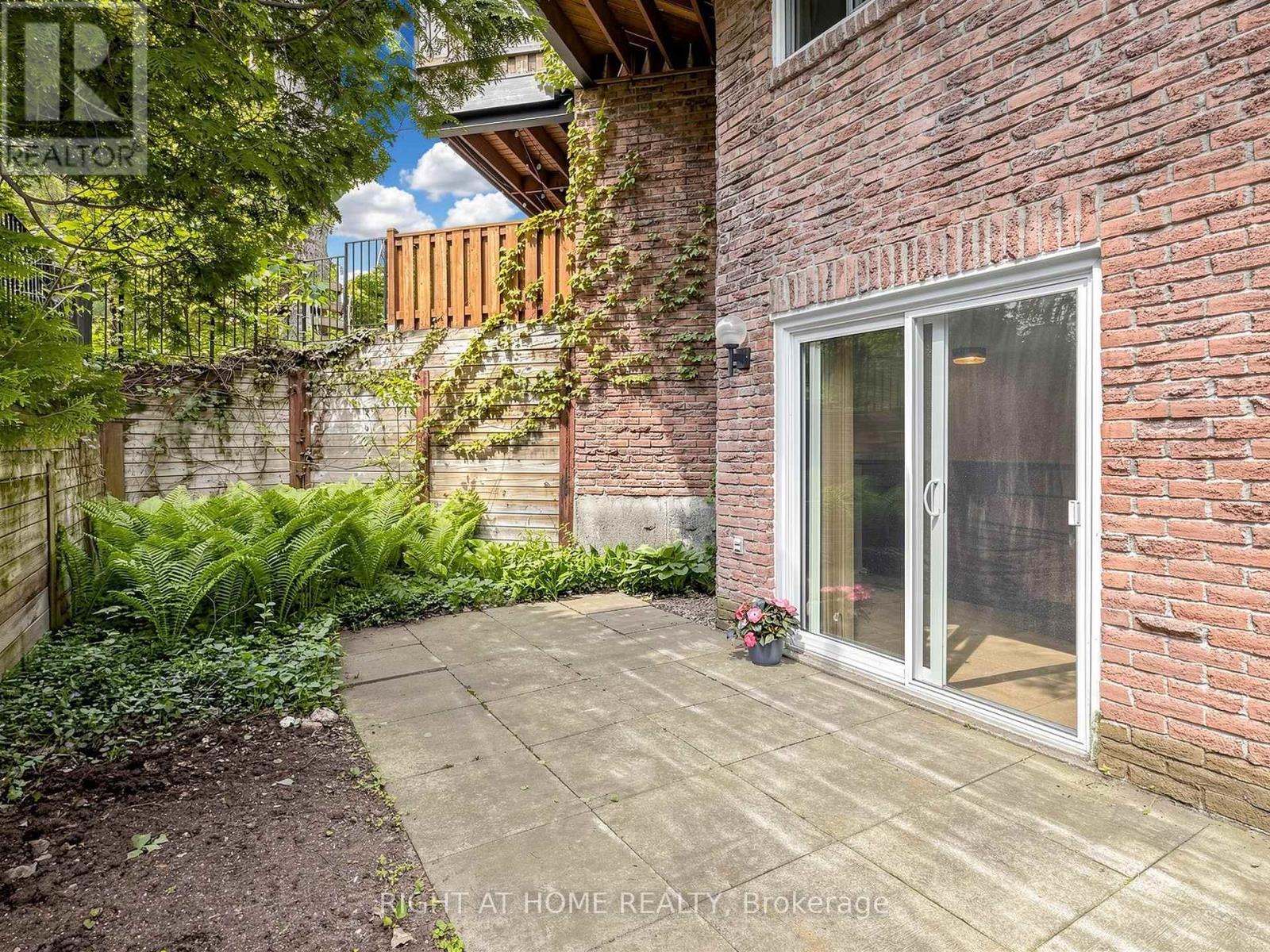 #14 20 BUDGELL TERRACE - 35