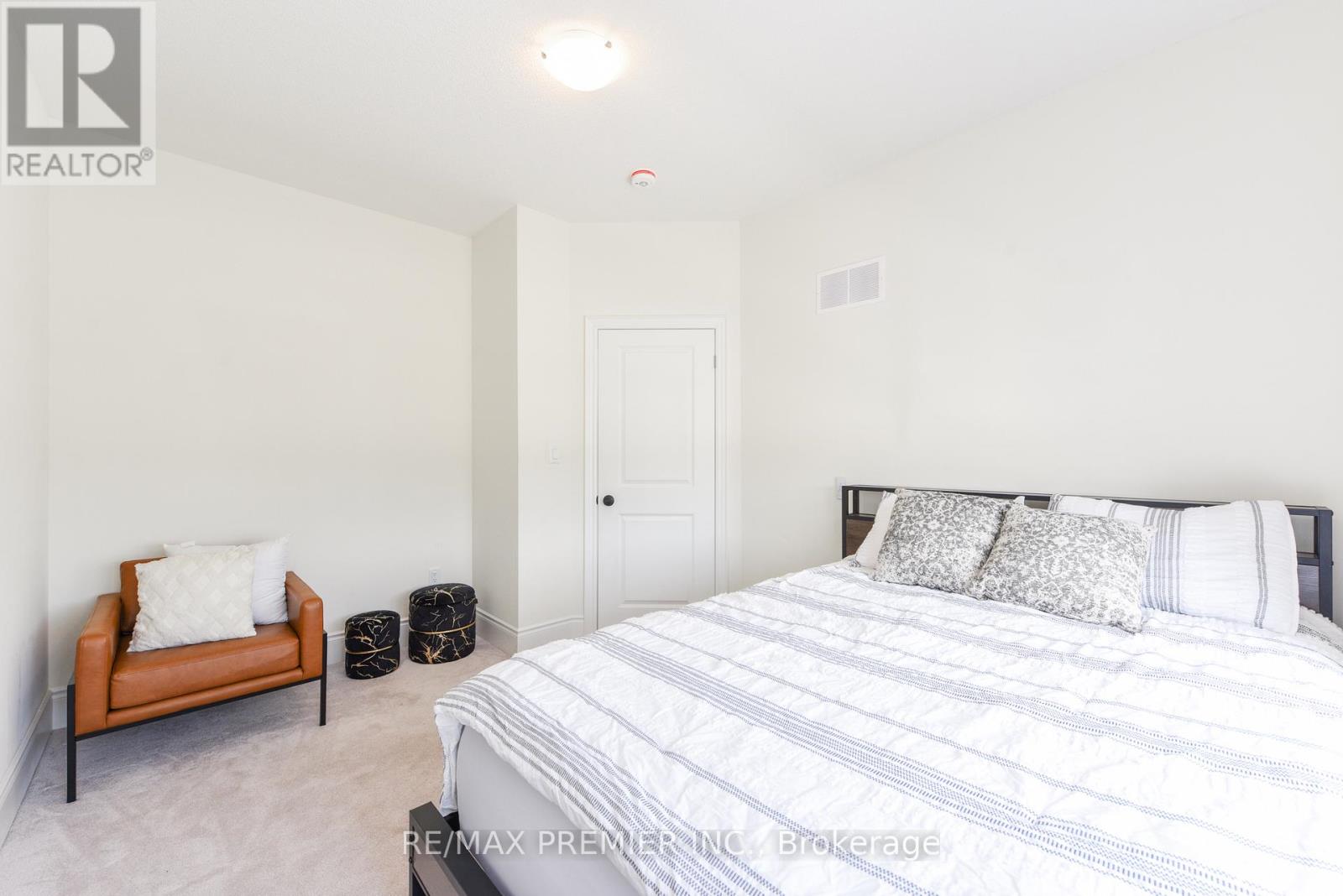 215 HAYRAKE STREET - 19