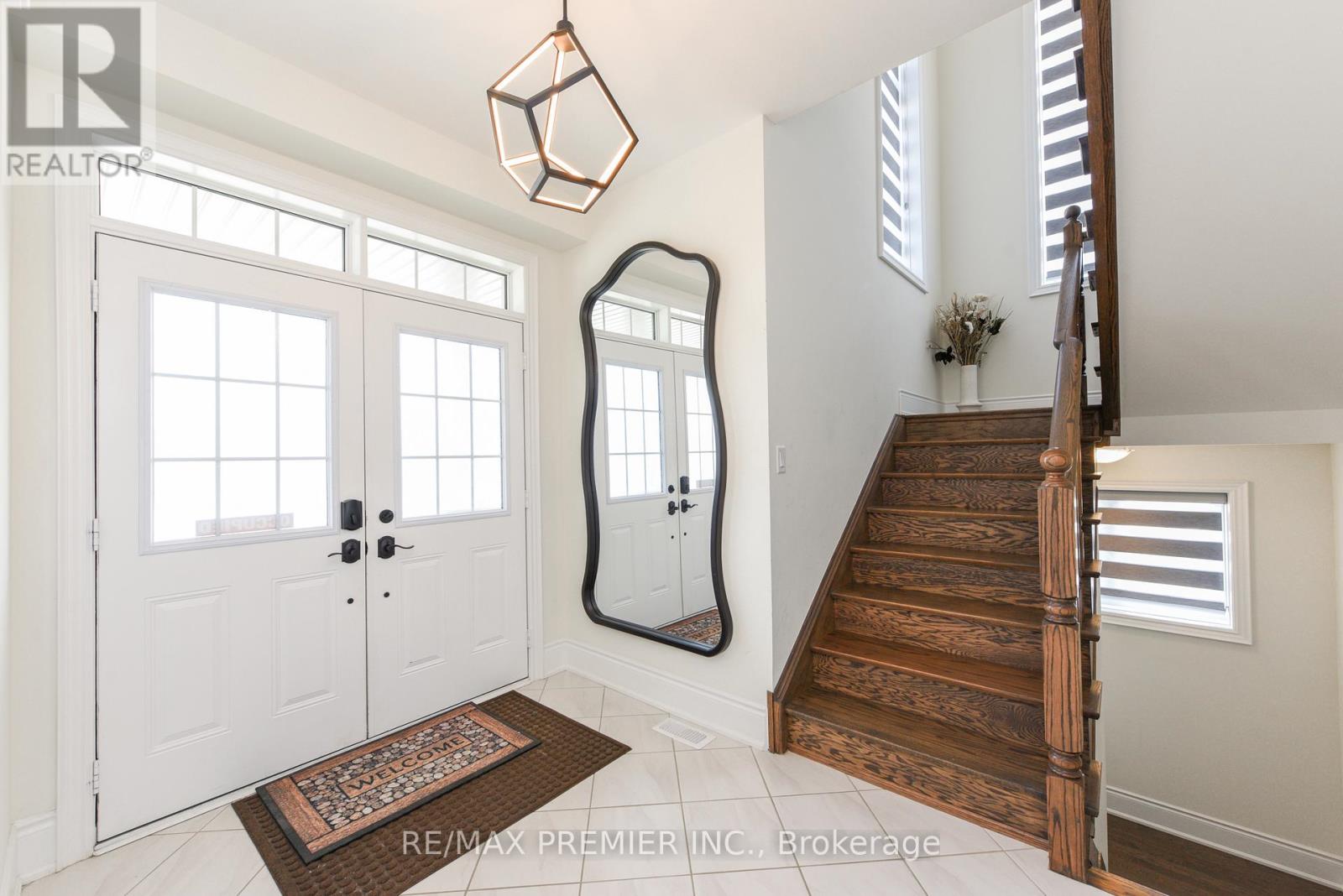 215 HAYRAKE STREET - 2