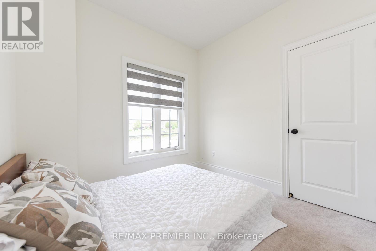 215 HAYRAKE STREET - 23