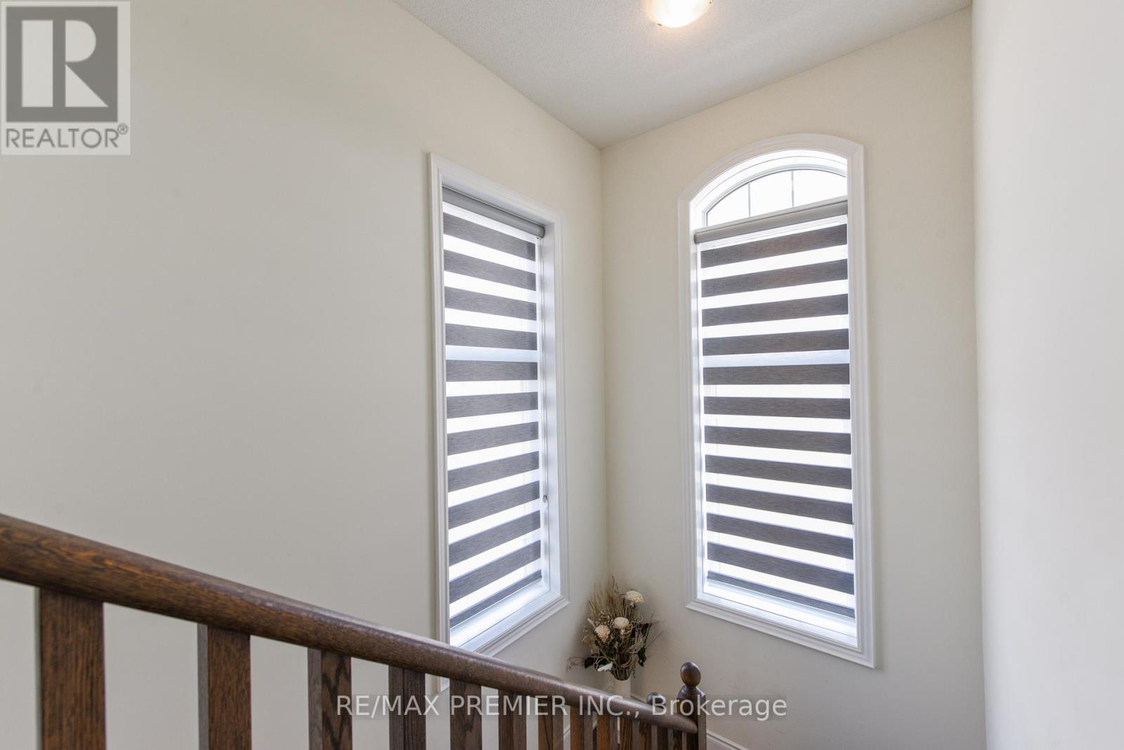 215 HAYRAKE STREET - 24