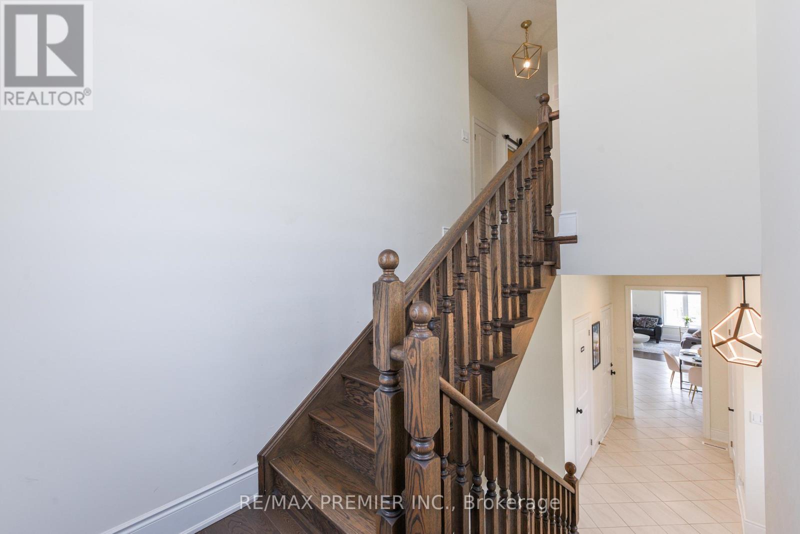 215 HAYRAKE STREET - 26