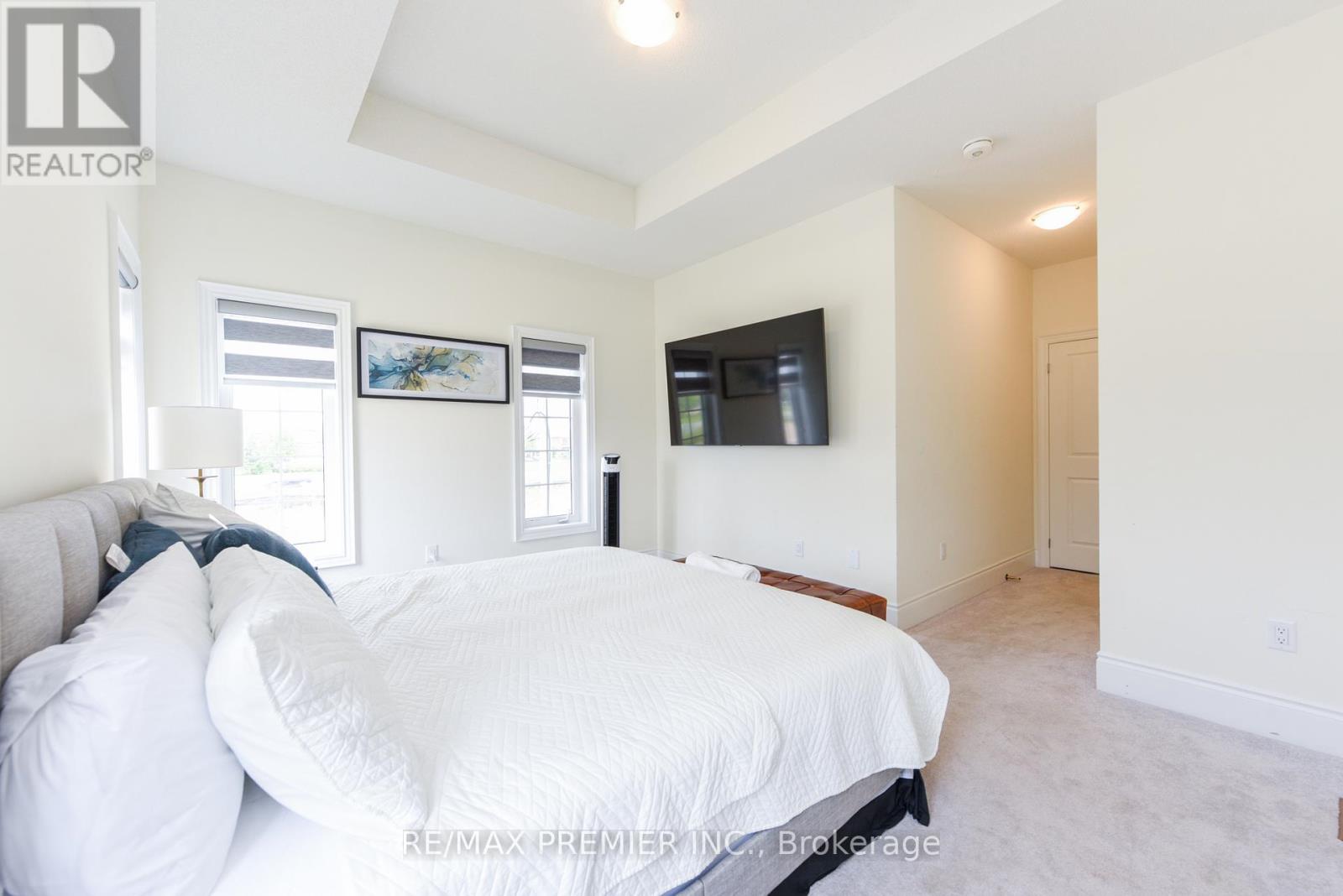 215 HAYRAKE STREET - 30