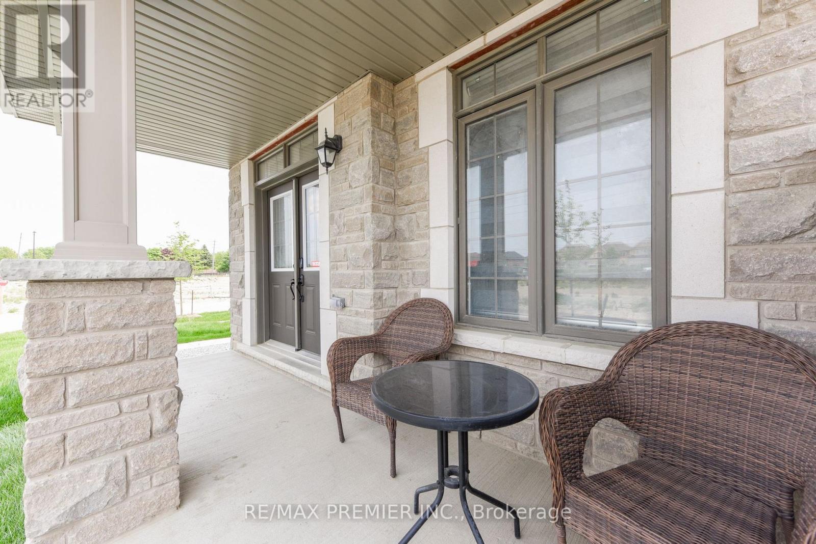 215 HAYRAKE STREET - 47