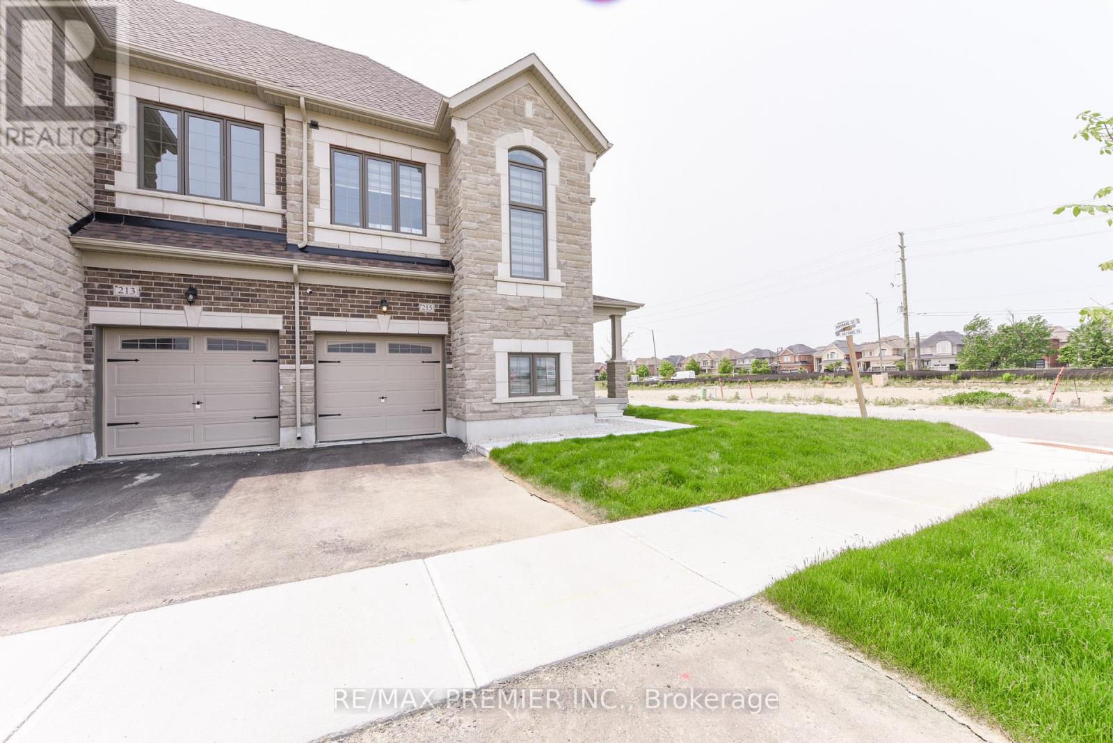 215 HAYRAKE STREET - 48