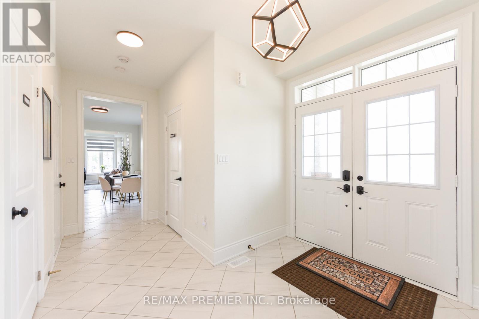 215 HAYRAKE STREET - 6