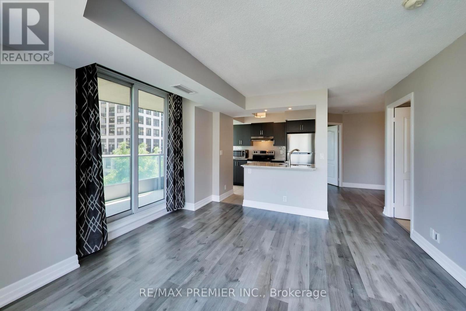 #612 33 ELM DRIVE W - 11