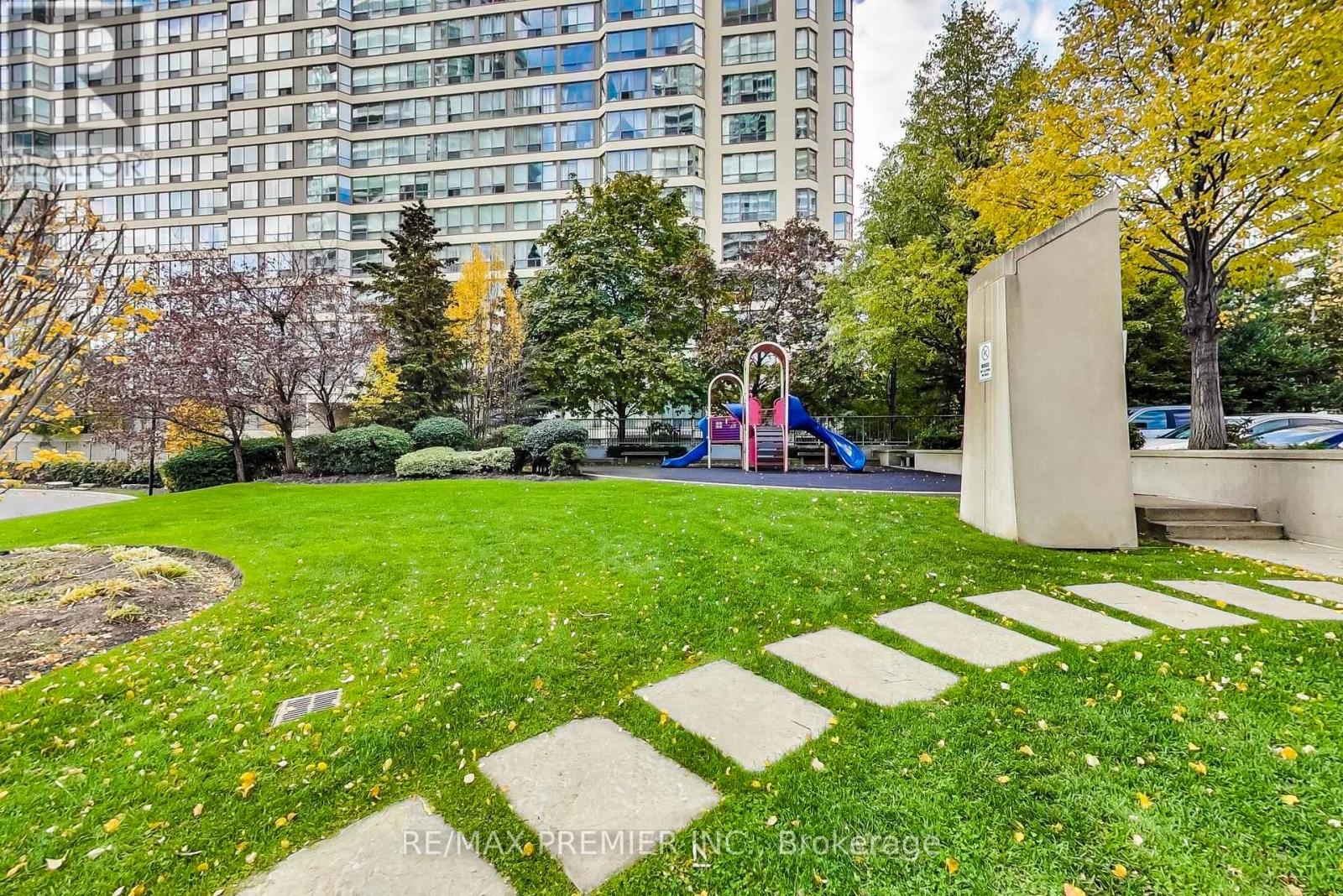 #612 33 ELM DRIVE W - 35